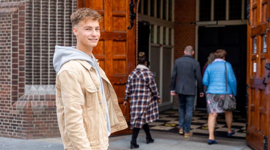 Enquête Actie Kerkbalans: jongeren willen best geven aan hun kerk, maar vragen om meer uitleg en gemak