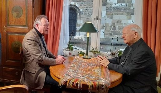 Leo Fijen houdt zijn laatste Geloofsgesprek met oud-bisschop Frans Wiertz