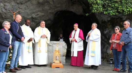 Reliek heilige Bernadette is terug in Lourdes