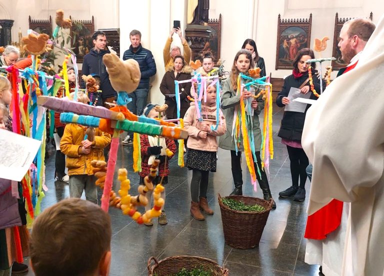 Nieuw op vier.nu: wat vieren we met Palmpasen? - Rooms-Katholieke Kerk