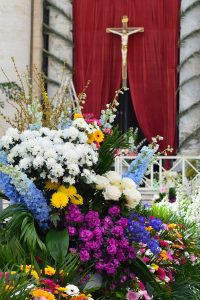 Easter Dutch Flower Arrangements Vatican City 3