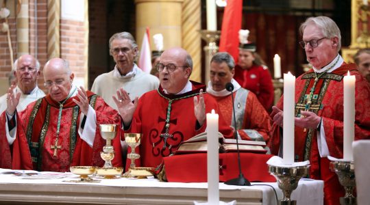 Viering pausmis zondag 28 juni in de Jacobus de Meerdere Kerk in Den Haag