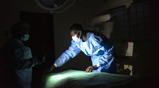 MIVA-collecte 2025: ‘Geef artsen in Uganda licht om levens te redden’
