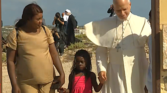 Paus Leo XIV op Lampedusa: een reis in het teken van nabijheid en solidariteit