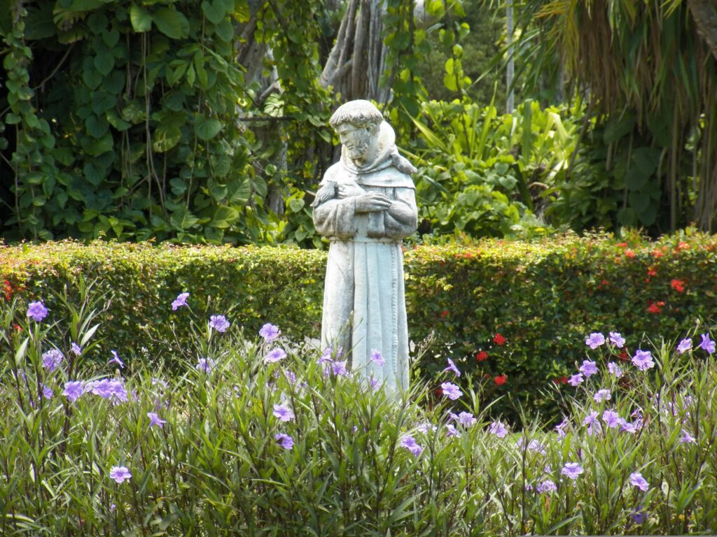 Caritascolumn: Stop met elkaar de maat te nemen