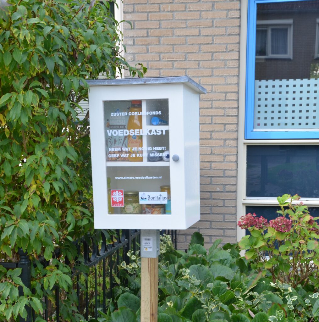 Caritas in de praktijk: voedselkasten in Almere